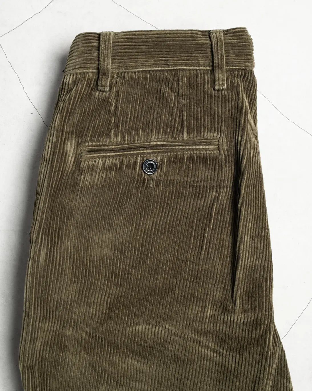 PANTALÓN CHINO HARTFORD PANA VERDE
