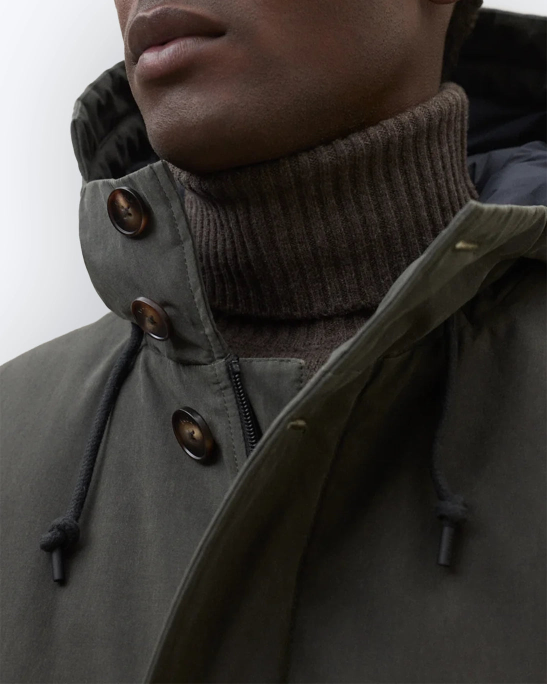 PARKA VERDE CON CAPUCHA ECOALF