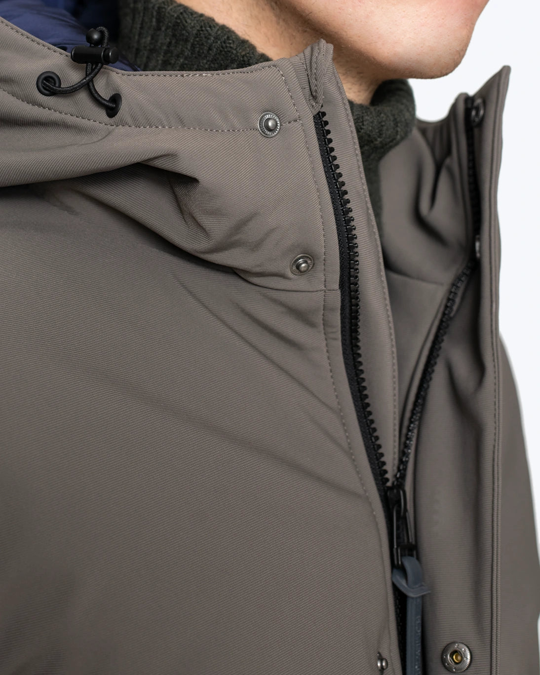PARKA GRIS CON CAPUCHA HOMEWARD