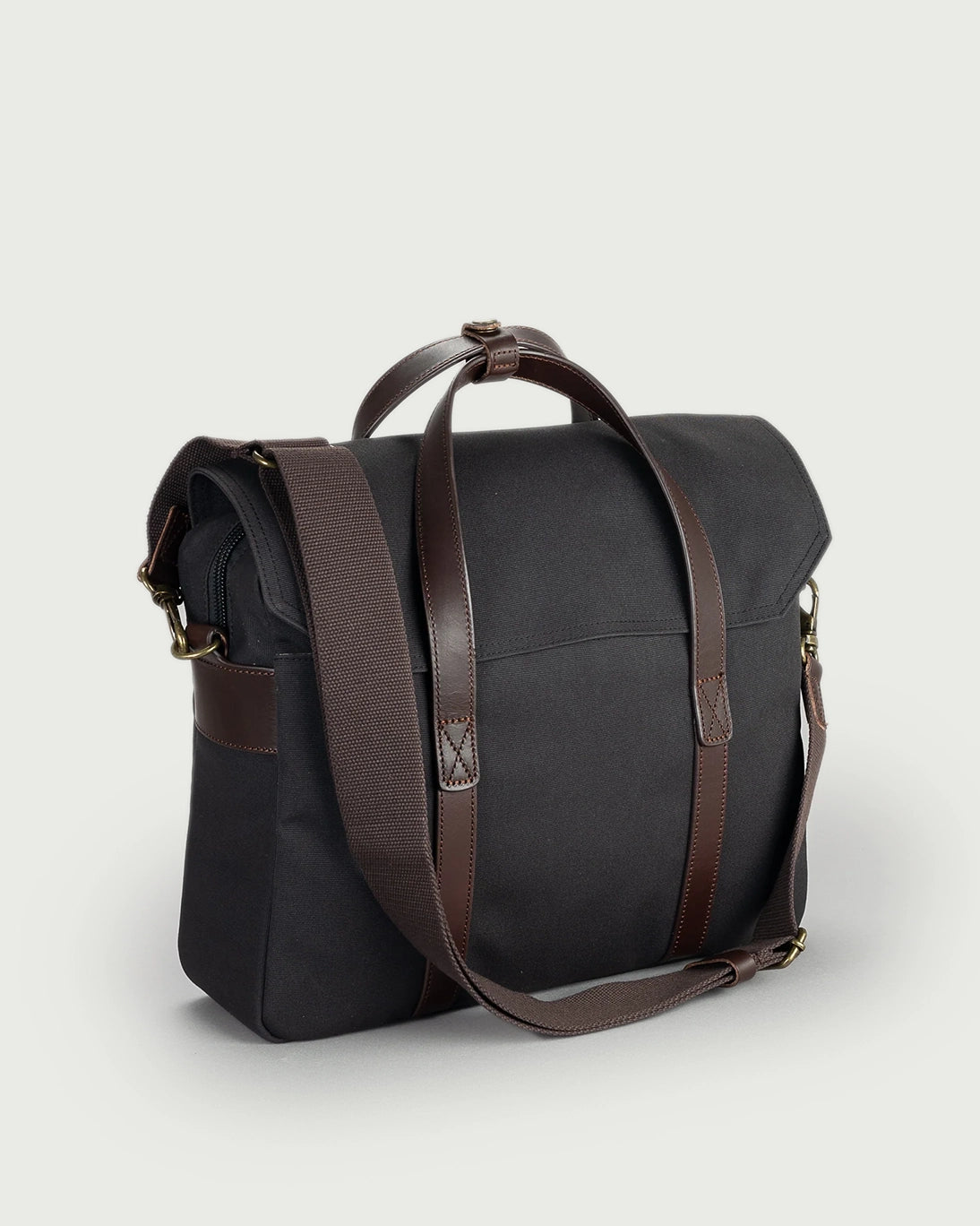 MALETÍN PROPERTY OF