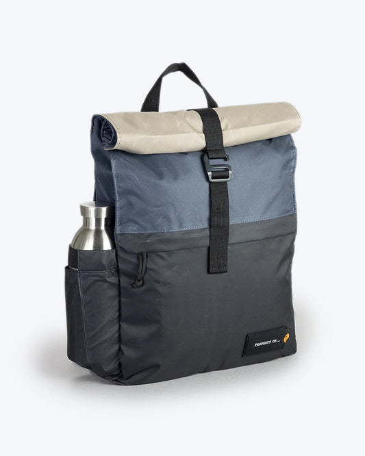 MOCHILA AZUL BOBBY PROPERTY OF