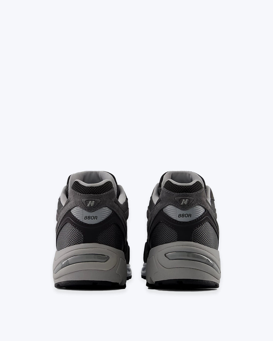 ZAPATILLAS NEW BALANCE 880R GRIS