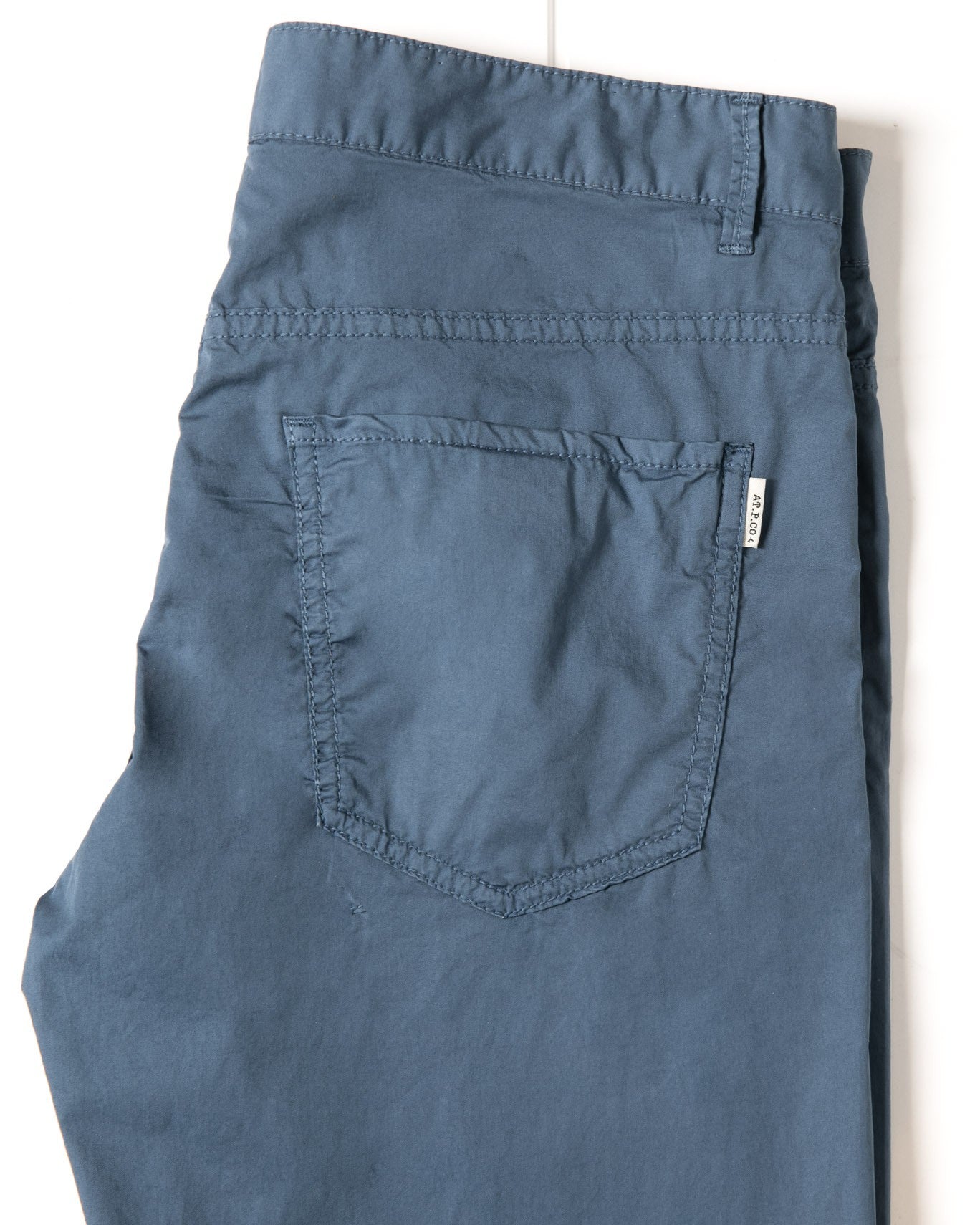 PANTALÓN AT.P.CO 760/AZUL MEDIO / 56