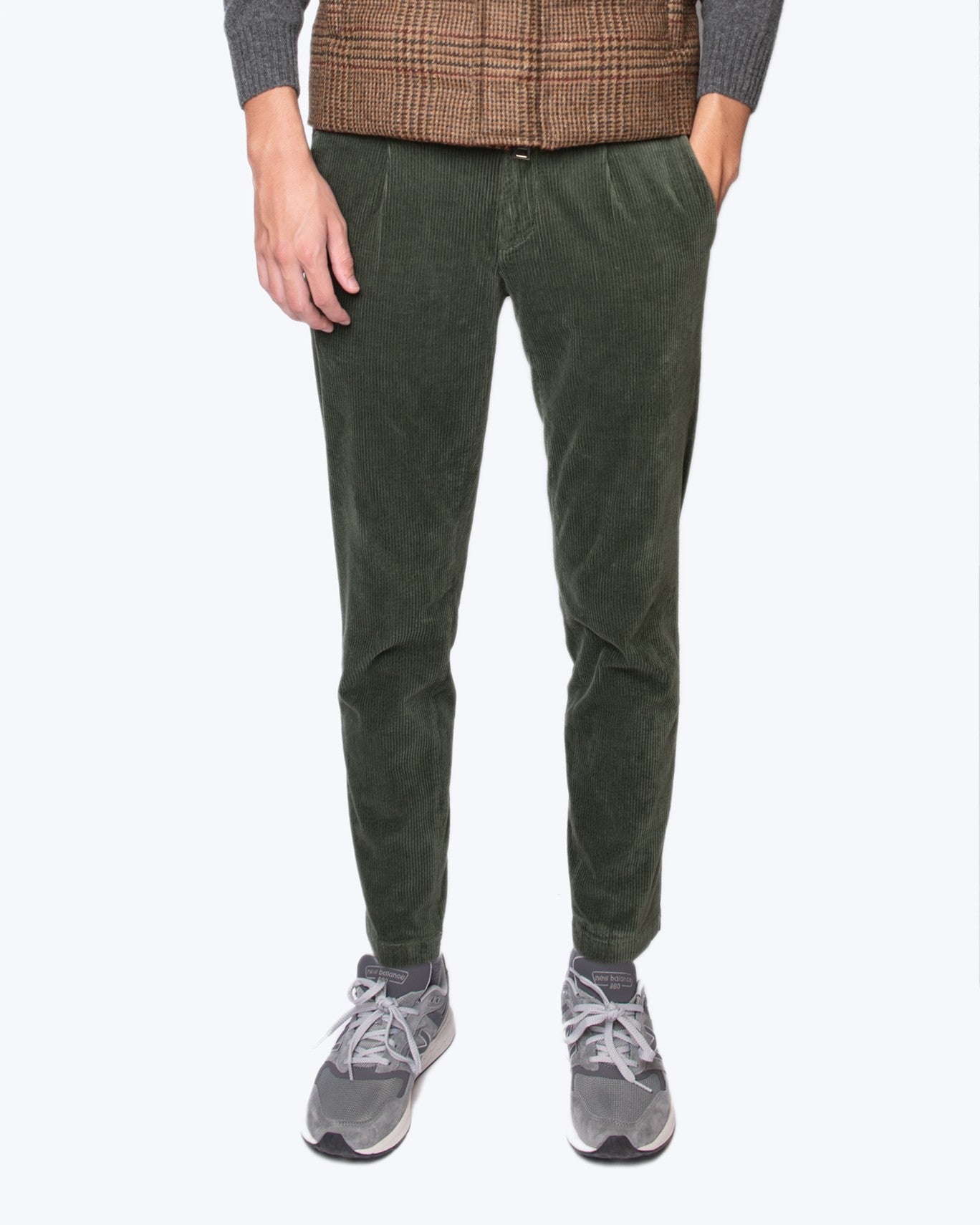 PANTALON CHINO C/PINZA PANA AT.P.C.O. 880/PANA VERDE OSC. / 52