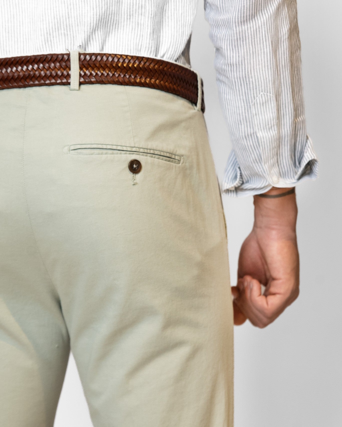 PANTALÓN CHINO CON VUELTA SEVENTY 860/VERDE CL. / 54