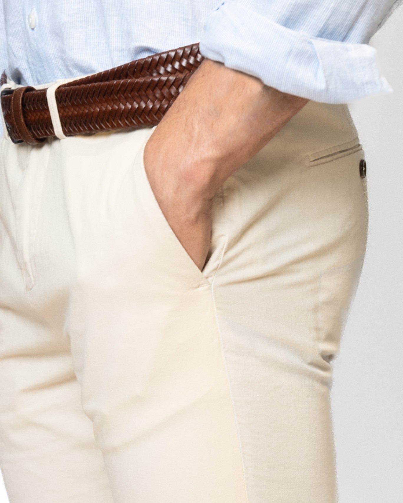 PANTALÓN CHINO CON VUELTA SEVENTY 004/BEIGE / 56