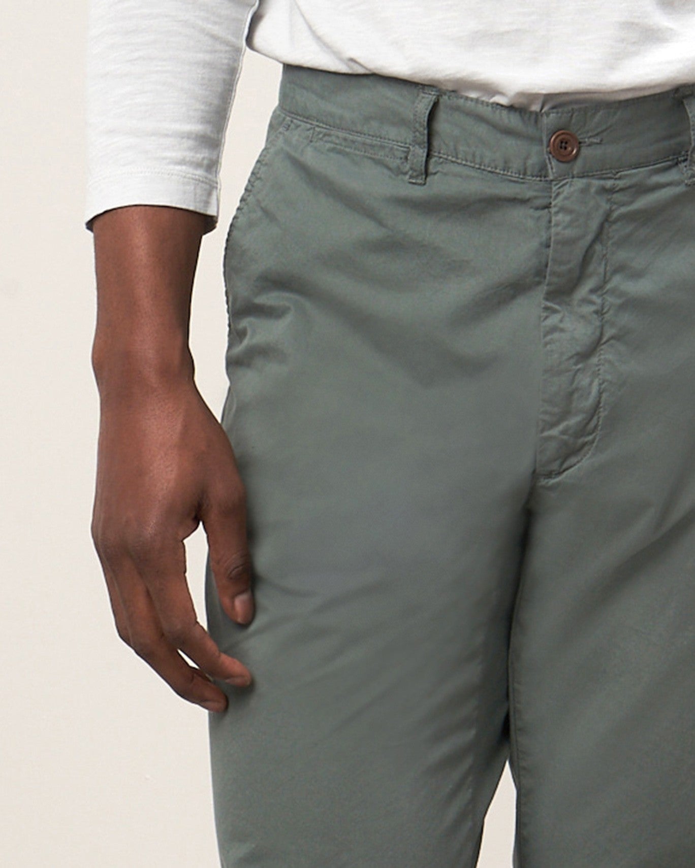 PANTALON CHINO HARTFORD 107/EUCALIPTO / 56