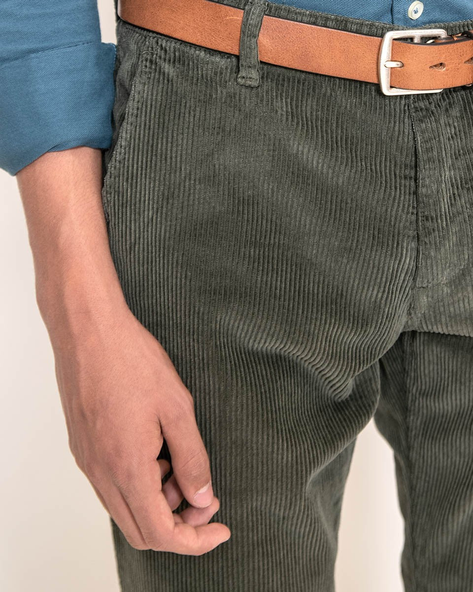 PANTALÓN CHINO PANA  BOMBOOGIE 322/PANA VERDE OLIVA / 36