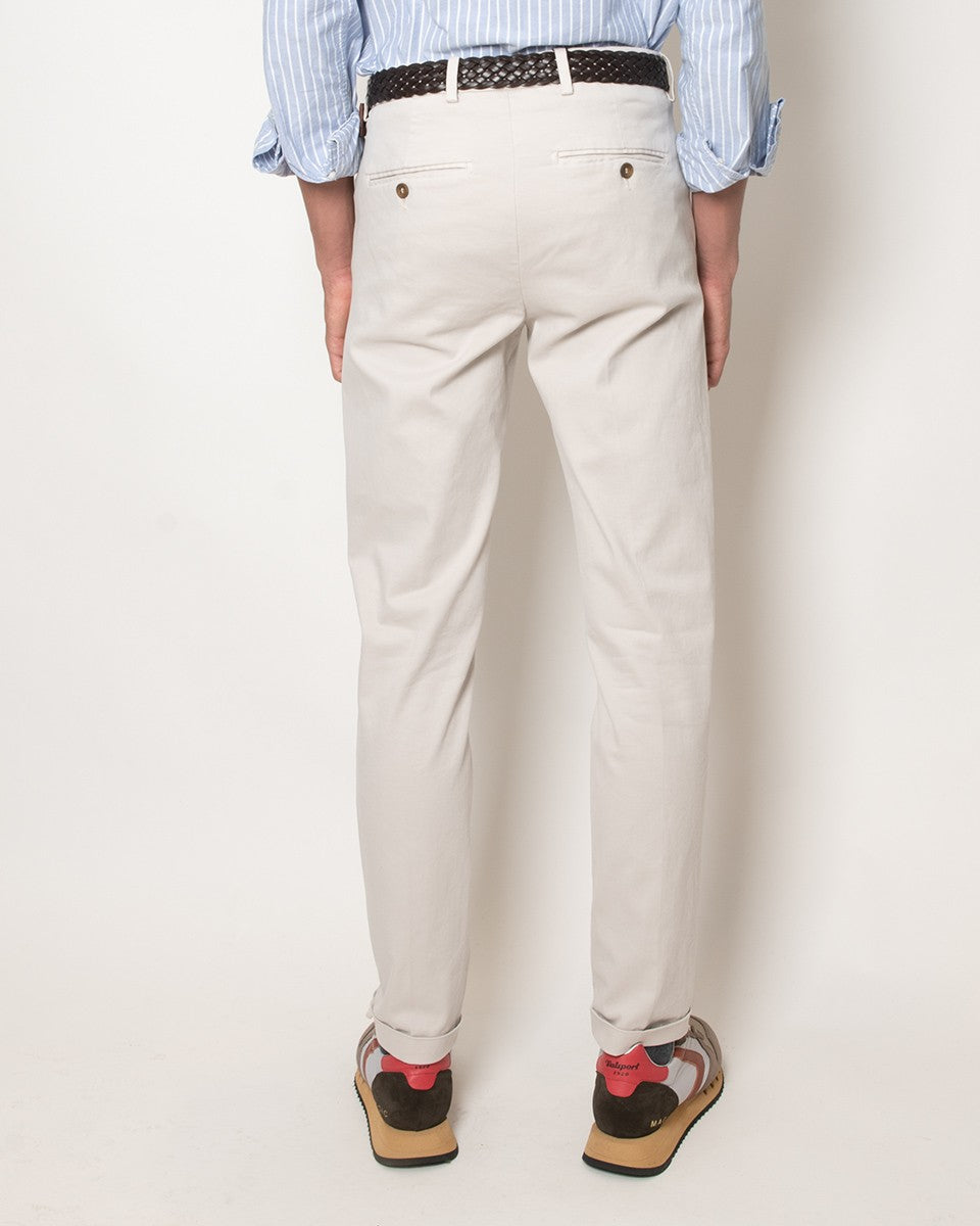 PANTALÓN CHINO SEVENTY 040/CRUDO / 56