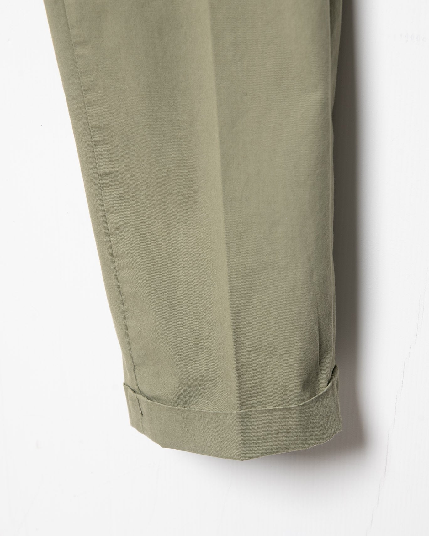 PANTALÓN CHINO SEVENTY 075/VERDE / 56