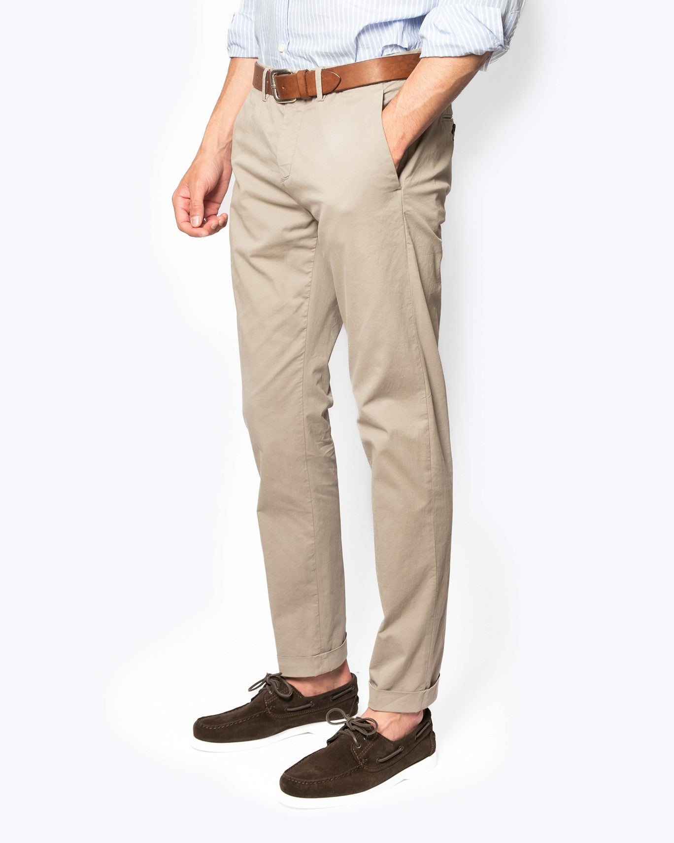 PANTALÓN CHINO SEVENTY 905/BEIGE OSCURO / 56