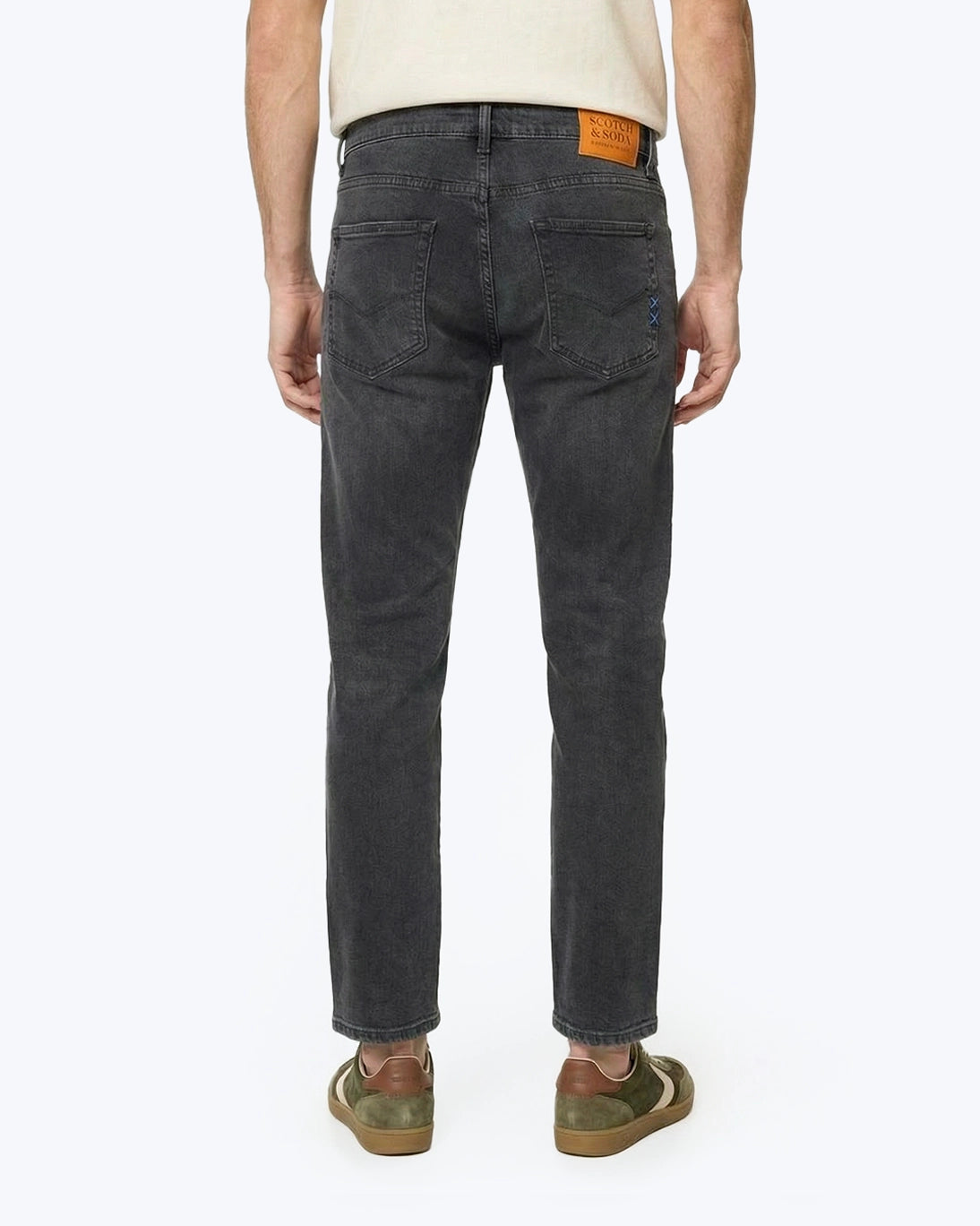 PANTALÓN VAQUERO GRIS OSCURO THE ZEE SCOTCH & SODA